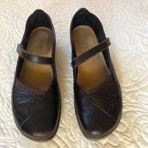 Naot brown leather Mary Jane’s. Size EU 40 (9-9.5 US)